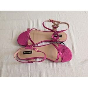 Piombo Fuchsia Pink Strappy Sandals Size 7 / 38 New